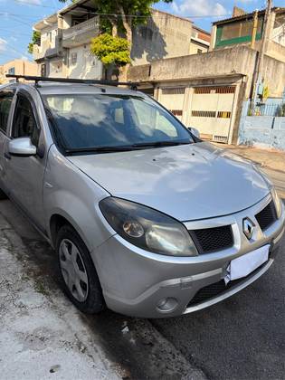RENAULT SANDERO 1.6 EXPRESSION 8V FLEX 4P MANUAL RENAULT SANDERO 1.6 EXPRESSION 8V FLEX 4P MANUAL